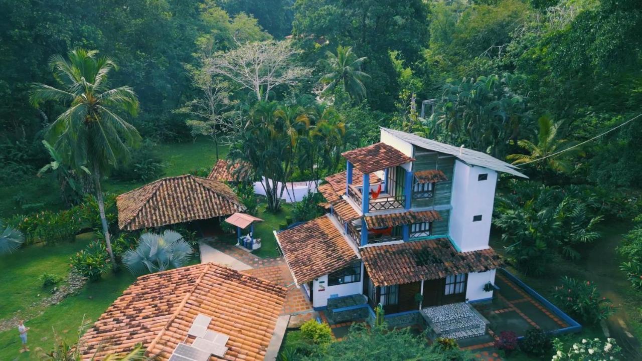 מלון Los Robles Capurganá מראה חיצוני תמונה